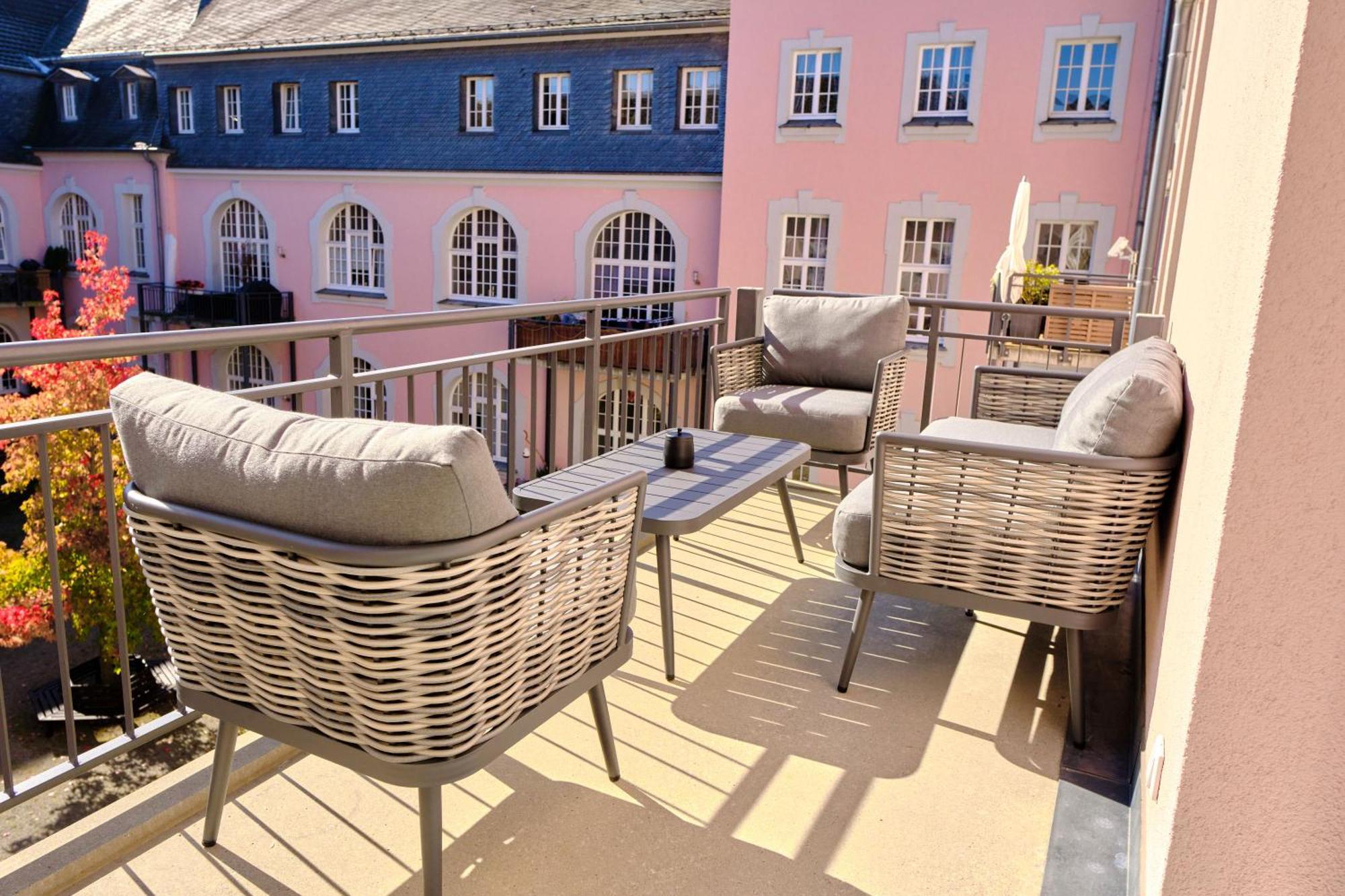 Historisches Deluxe Apartment Im Marianum Нойс Экстерьер фото